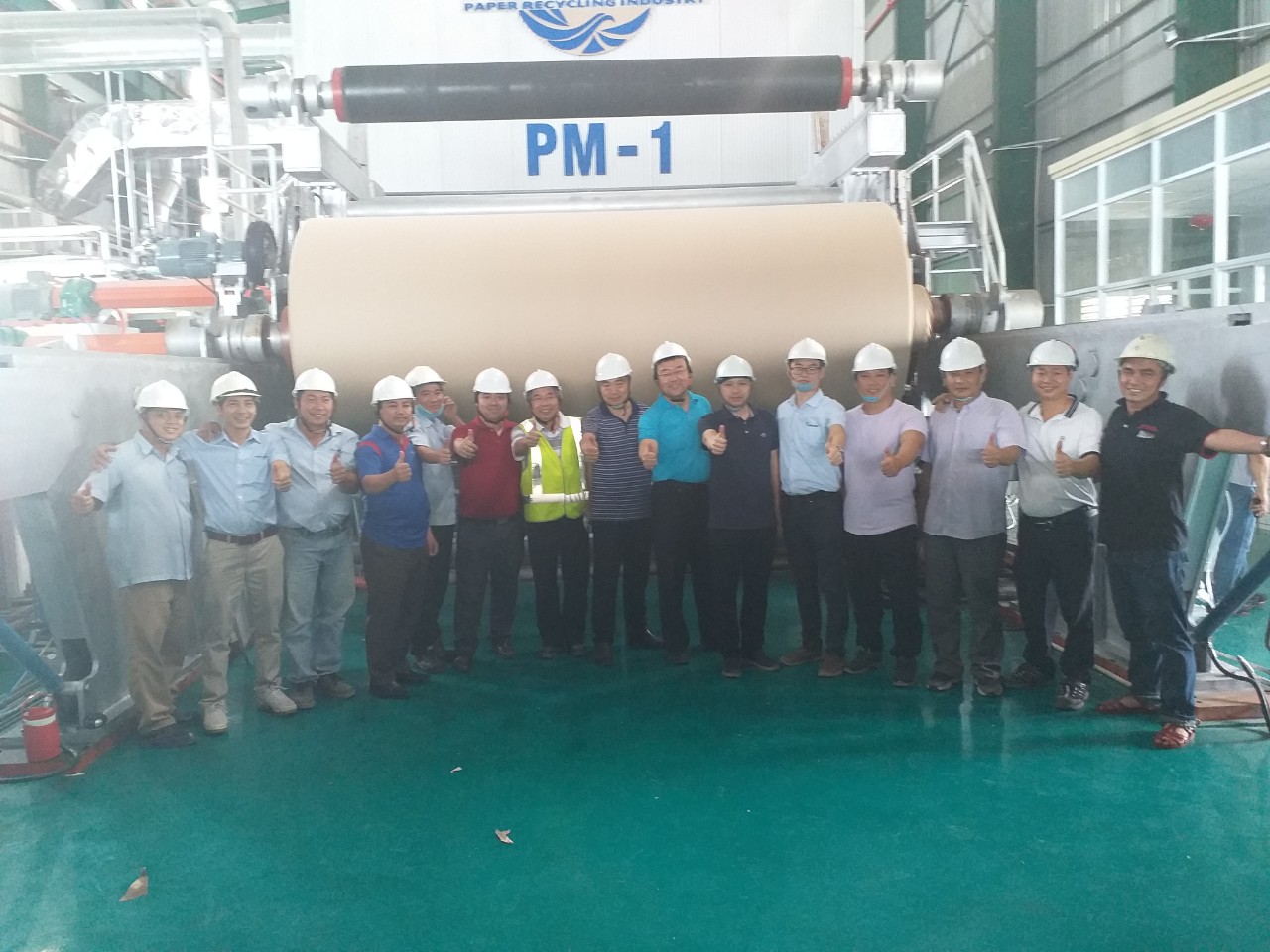 2020年12月，越南魁源紙業(yè)4000/550箱板紙順利開機(jī)出紙